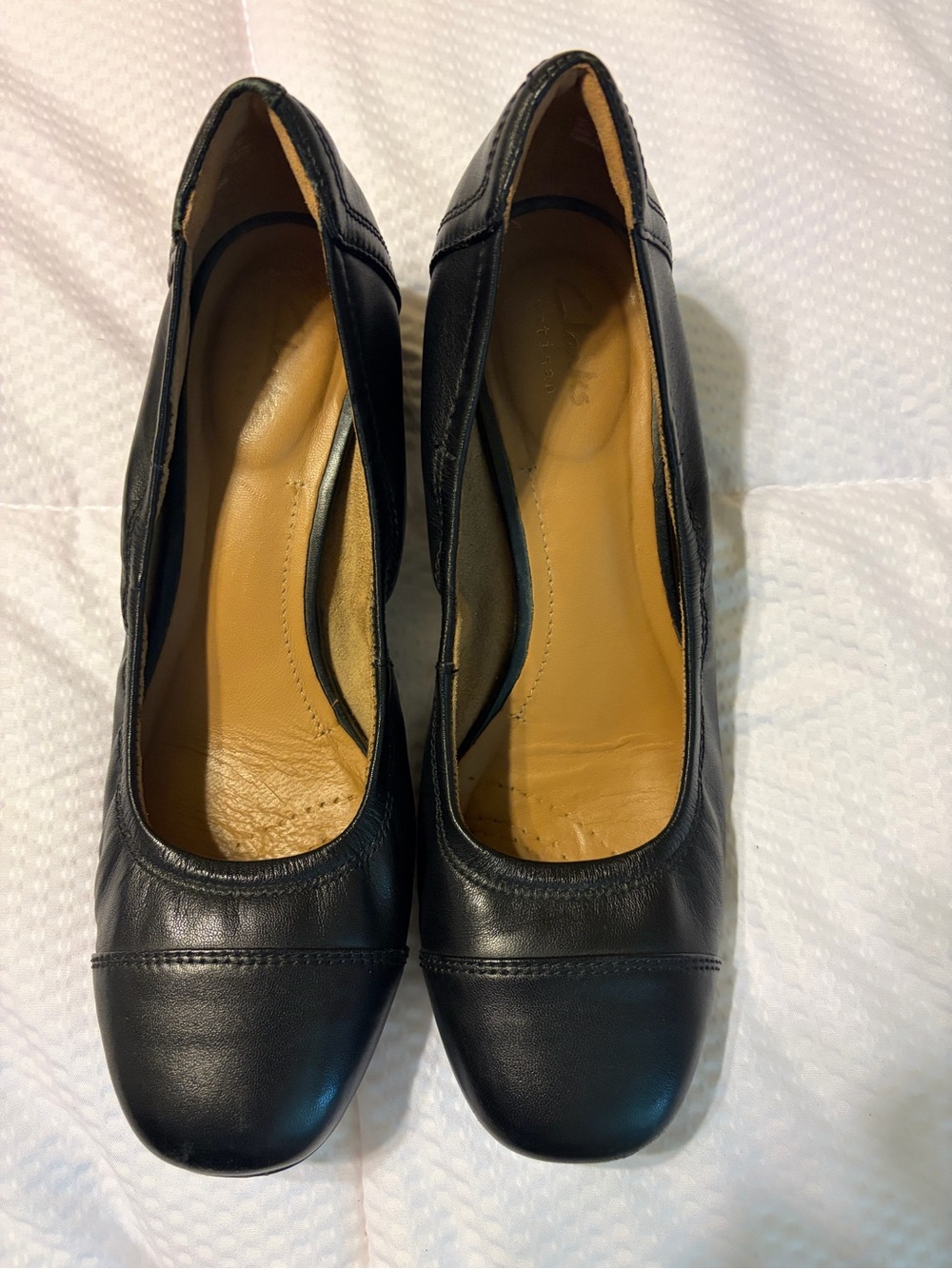Clarks “Marilyn Day” Black Leather Women's Pumps Size 7 1/2